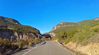 Roncal Vadisi 'nden geçerken, Navarre' de Valle de Roncal, İspanya 'da Navarra, Avrupa