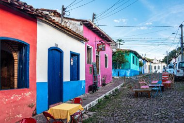 Lencois, Brezilya - Ocak 02, 2024: Güney Amerika 'da tarihi Lencois, Chapada Diamantina, Bahia, Brezilya' da renkli evler