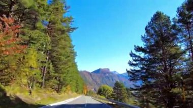 Roncal Vadisi 'nden geçerken, Navarre' de Valle de Roncal, İspanya 'da Navarra, Avrupa