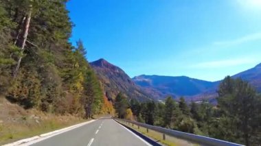 Roncal Vadisi 'nden geçerken, Navarre' de Valle de Roncal, İspanya 'da Navarra, Avrupa