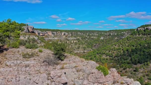 Krajobrazy Górskie Miejscowości Valdecabras Serrania Cuenca Hiszpania Zaskakujących Kształtach Skalnych — Wideo stockowe