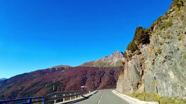 Conduciendo Por Valle Del Roncal Valle Roncal Navarra Navarra España — Vídeo de stock