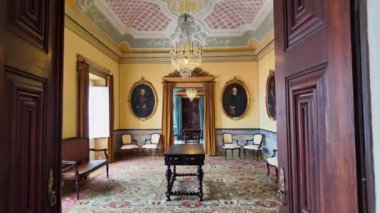 Kraliyet Sarayı Cephaneliği, Portekiz 'deki Coimbra Üniversitesi' nde Sala das Armas