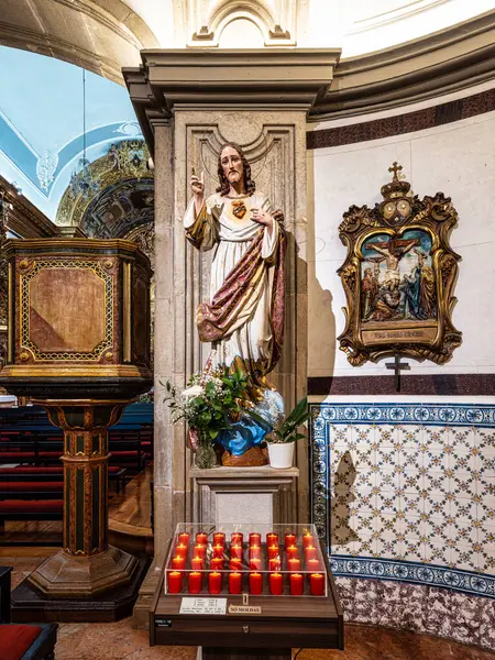 stock image The intricate golden interior of the Carmelite church Igreja do Carmo in the old town of Faro in Portugal, Europe. Igreja da Ordem Terceira de Nossa Senhora do Monte do Carmo