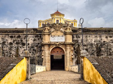 Fort Nossa Senhora da Graca ya da Fort Conde de Lippe Portekiz 'in Alentejo şehrinin kuzeyinde yer alır..