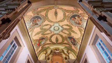 Portekiz, Portekiz ve Avrupa 'daki Praca da Republica meydanındaki Igreja de Sao Joao Baptista kilisesinin içinde.