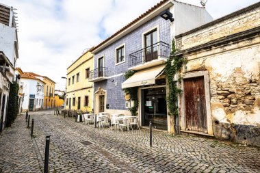 Tavira, Portekiz - 13 Şubat 2024: Tavira 'nın tarihi merkezi, 1266' da kurulan şehir, Güney Portekiz 'de Algarve
