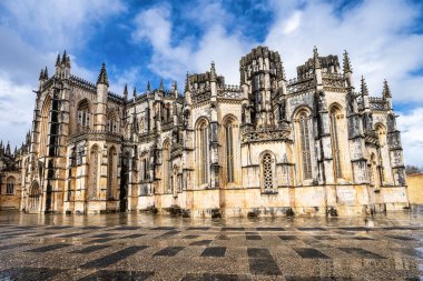 Batalha Manastırı Batalha, Portekiz sivil bucak bir Dominik manastır var. İlk olarak bilinen manastır of Saint Mary zafer.