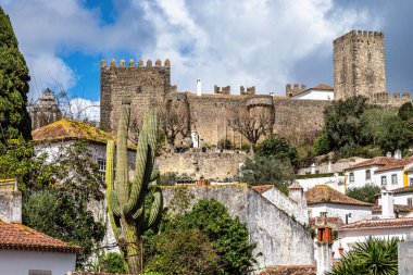 Obidos Kalesi (Portekizce: Castelo de Obidos) Portekiz 'in batısında yer alan Obidos şehrinde yer alan bir ortaçağ sarayıdır.