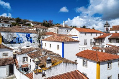 Portekiz 'deki Obidos' ta Aziz Meryem Kilisesi Rönesans 'lı Obidos manzarası