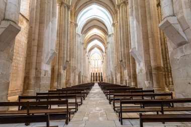 Alcobaca, Portekiz - Mar 08, 2024: Alcobaca manastırı, Mosteiro de Santa Maria de Alcobaca Portekiz, Avrupa 'da bulunan Orta Çağ Katolik Manastırı.