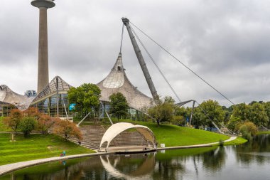 Almanya 'nın Münih kentinde bulunan Olimpiyat Stadyumu, 1972 Yaz Olimpiyatları için Münih' te inşa edilen Olimpiyat Parkı.