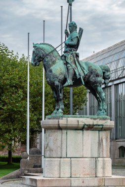 I. Otto 'nun Wittelsbach heykeli. Münih, Bavyera, Almanya 'daki Bavyera başbakanlık binasının önünde yer almaktadır..