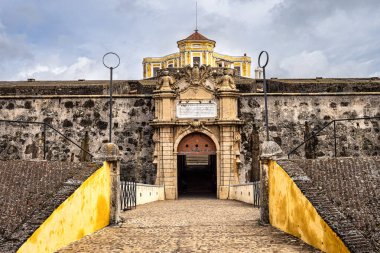 Fort Nossa Senhora da Graca ya da Fort Conde de Lippe Portekiz 'in Alentejo şehrinin kuzeyinde yer alır..