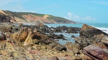 Brezilya 'nın Ceara Eyaleti' ndeki Jericoacoara 'dan Pedra Furada' ya kadar sahil ve plajlar boyunca yol..