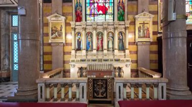 Brezilya 'daki Belem' de Nasıralı Meryem Ana Bazilikası 'nın içi. Nossa Senhora do Nazare Bazilikası.