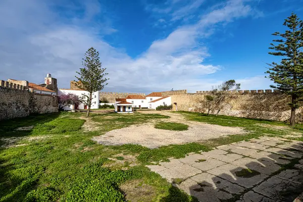 Alentejo 'da Ortaçağ Sinir Kalesi, Avrupa' da Portekiz