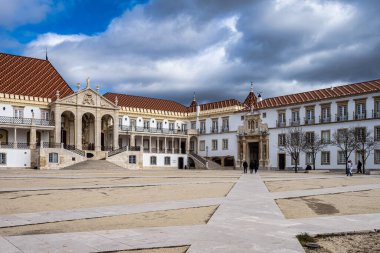 Coimbra, Portekiz - 14 Aralık 2025: Coimbra Üniversitesi, Portekiz 'deki Coimbra Kraliyet Sarayı