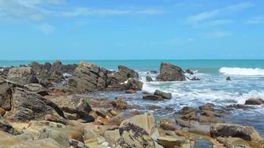 Brezilya 'nın Ceara Eyaleti' ndeki Jericoacoara 'dan Pedra Furada' ya kadar sahil ve plajlar boyunca yol..