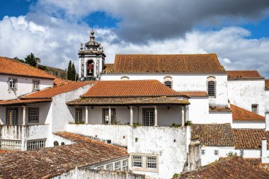 Portekiz 'deki Obidos' ta Aziz Meryem Kilisesi Rönesans 'lı Obidos manzarası