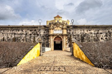 Fort Nossa Senhora da Graca ya da Fort Conde de Lippe Portekiz 'in Alentejo şehrinin kuzeyinde yer alır..