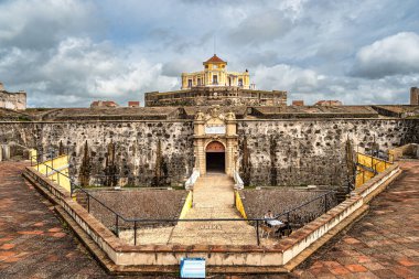 Fort Nossa Senhora da Graca ya da Fort Conde de Lippe Portekiz 'in Alentejo şehrinin kuzeyinde yer alır..
