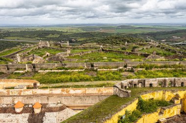 Fort Nossa Senhora da Graca ya da Fort Conde de Lippe Portekiz 'in Alentejo şehrinin kuzeyinde yer alır..