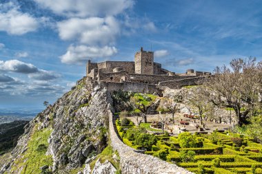 Alentejo 'daki Castelo de Marvao Tepesi' ndeki Marvao Kalesi ve Castelo, Avrupa 'daki Portekiz