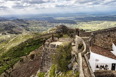 Alentejo 'daki Castelo de Marvao Tepesi' ndeki Marvao Kalesi ve Castelo, Avrupa 'daki Portekiz