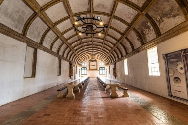 Tomar, Portekiz - 12 Mart 2025: İsa Tarikatı Manastırı 'nın ana manastırı, Portekiz' in Tomar kentindeki Convento de Cristo.