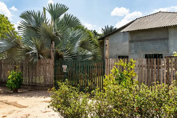 Belterra 'da Amerikan tarzı evler, Brezilya' da Para. Henry Fords 'un otomobil endüstrisi tarafından bölgede kauçuk keşifleri sırasında kurulan Amerikan köyü.