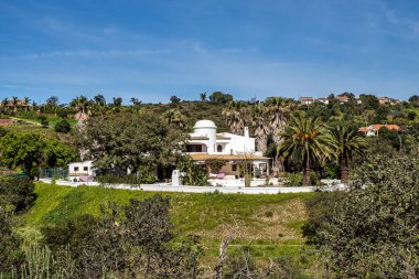 Vale Fuzeiros, Vilarinha, Algarve, Portekiz 'deki Arkeoloji Pisti' nde lüks bir villa.