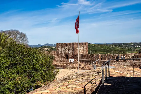 Portekiz 'in güneyindeki Silves Kalesi. Portekiz 'in Algarve bölgesinde Fas İmparatorluğu tarafından inşa edilmiş bir ortaçağ kalesi..