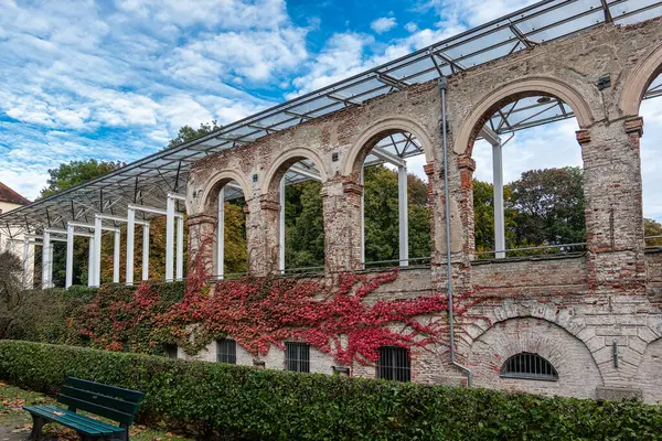 Bavyera 'nın başkentinde savaş anıtı bulunan ünlü devlet başkanlığı - Staatskanzlei.