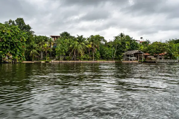 Barreirinhas, Lencois Maranhenses 'ten Brezilya' daki Preguica Nehri 'ne tekne gezisi. Preguicas Nehri, Maranhao eyaletinin Lencois Maranhenses bölgesinde yer alan bir su yolu..