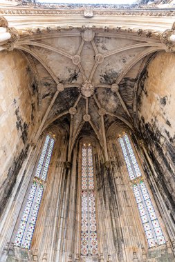 Batalha, Portekiz. Capelas Imperfeitas Manastırı, Batalha 'nın Bitmemiş Şapelleri, diğer adıyla Santa Maria da Vitoria Manastırı. Gotik ve Manueline tarzı