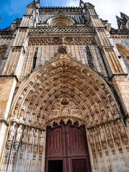 Batalha Manastırı Batalha, Portekiz sivil bucak bir Dominik manastır var. İlk olarak bilinen manastır of Saint Mary zafer.