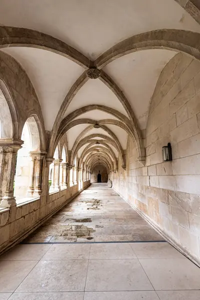 Santa Maria da Vitoria Manastırı 'nın içinde Portekiz, Batalha' daki Zafer Anıtı. Bir Dünya Mirası Sitesi