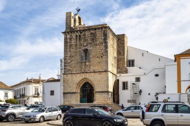 Faro, Portekiz - 16 Şubat 2025: Faro Santa Maria Se Katedrali Faro, Algarve, Portekiz 'de bulunan Roma Katolik katedrali. Gotik mimari.