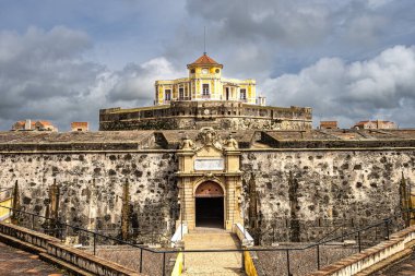 Fort Nossa Senhora da Graca ya da Fort Conde de Lippe Portekiz 'in Alentejo şehrinin kuzeyinde yer alır..