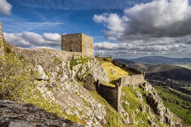 Alentejo 'daki Castelo de Marvao Tepesi' ndeki Marvao Kalesi ve Castelo, Avrupa 'daki Portekiz