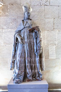 Alcobaca, Portekiz - Mar 08, 2025: Alcobaca, Portekiz 'deki Mosteiro de Santa Maria de Alcobaca manastırındaki bölüm evi. Bir Ortaçağ Katolik Manastırı