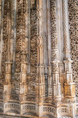 Batalha, Portekiz. Capelas Imperfeitas Manastırı, Batalha 'nın Bitmemiş Şapelleri, diğer adıyla Santa Maria da Vitoria Manastırı. Gotik ve Manueline tarzı