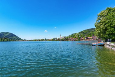 Schliersee Gölü çevresindeki Schliersee 'deki Bavyera Alpleri, Yukarı Bavyera, Avrupa' daki Almanya