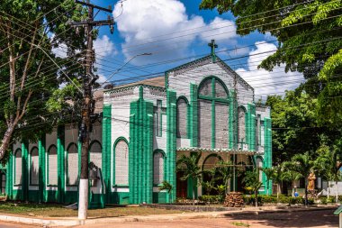 Belterra 'daki Padua' lı Aziz Anthony Kilisesi, Brezilya 'daki Para. Henry Fords 'un otomobil endüstrisi tarafından bölgede kauçuk keşifleri sırasında kurulan Amerikan köyü.
