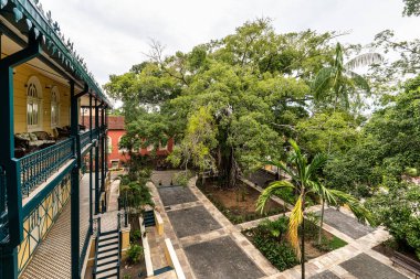 Manaus, Amazon, Brezilya 'daki Palacio Rio Negro. 1910 'da Alman lastik satıcısı Waldemar Scholz tarafından ikamet yeri olarak inşa edilmiş.