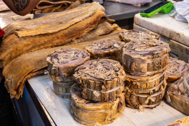 Brezilya 'daki Manaus' ta, Feira Manaus Moderna. Piranha, pirarucu ve diğer tipik Amazon balığı satan popüler balık pazarı.