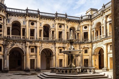 İsa Tarikatı Manastırı 'nın ana manastırı, Portekiz, Tomar' daki Convento de Cristo..