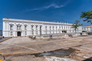 Lion Palace 'ın ön cephesi, Palacio dos Leoes, Maranhao Eyaleti hükümetinin merkezi, Sao Luis, Maranhao, Brezilya' nın kuzeydoğusundaki tarihi şehir.