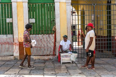 Sao Luis, Brezilya - 11 Ocak 2025: Brezilya 'nın Sao Luis şehrinde Rua da Estrela caddesinde geleneksel Portekiz sömürge mimari rengi ve stili